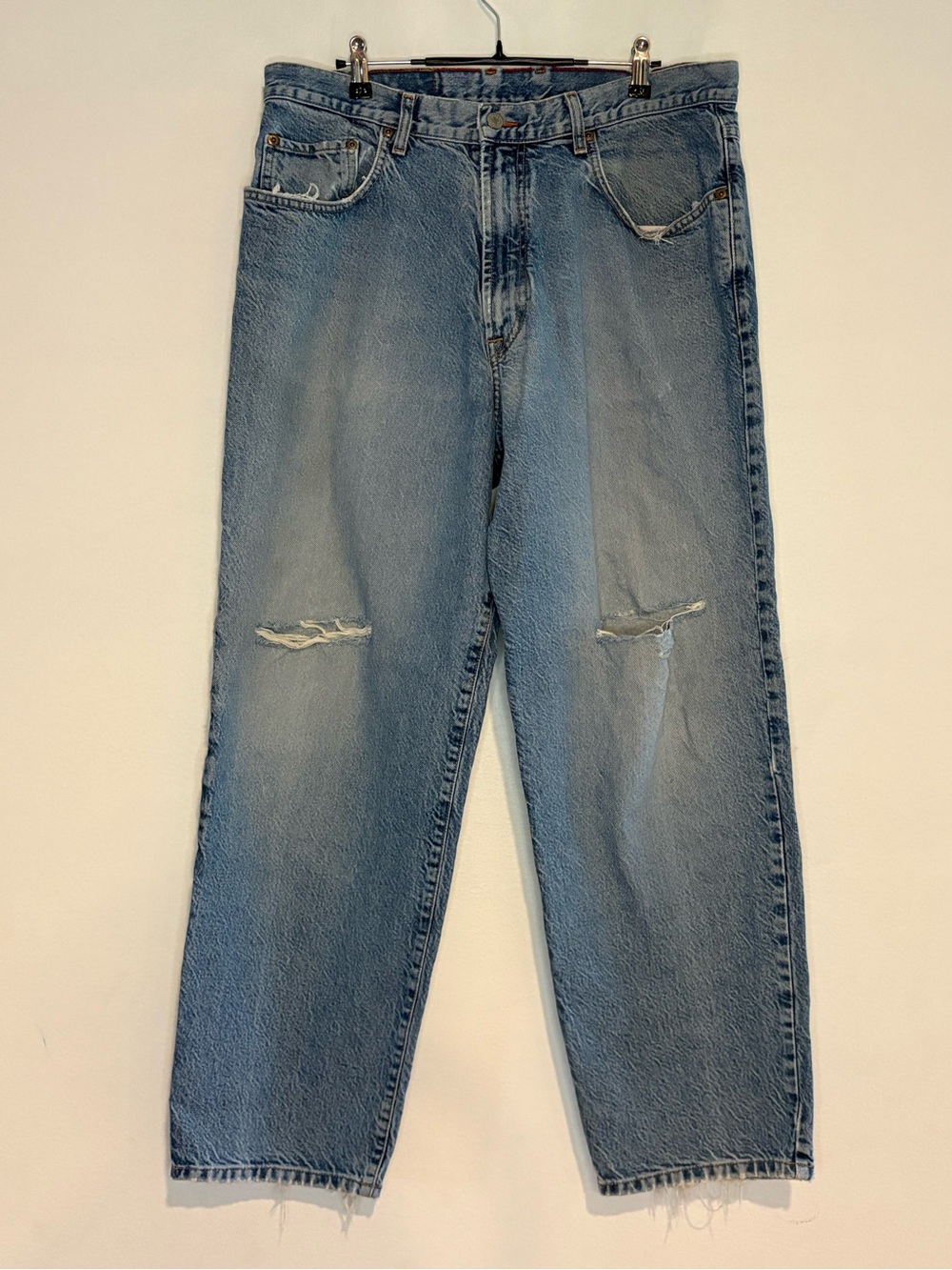 Lucky Brand Men’s Cotton Light Blue Straight Jeans with Knee Rips 36”